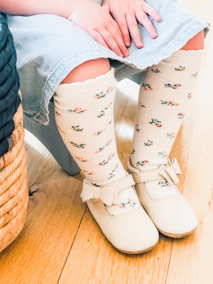Childrens Knit Scalloped Knee High Socks - Sweat Pea White