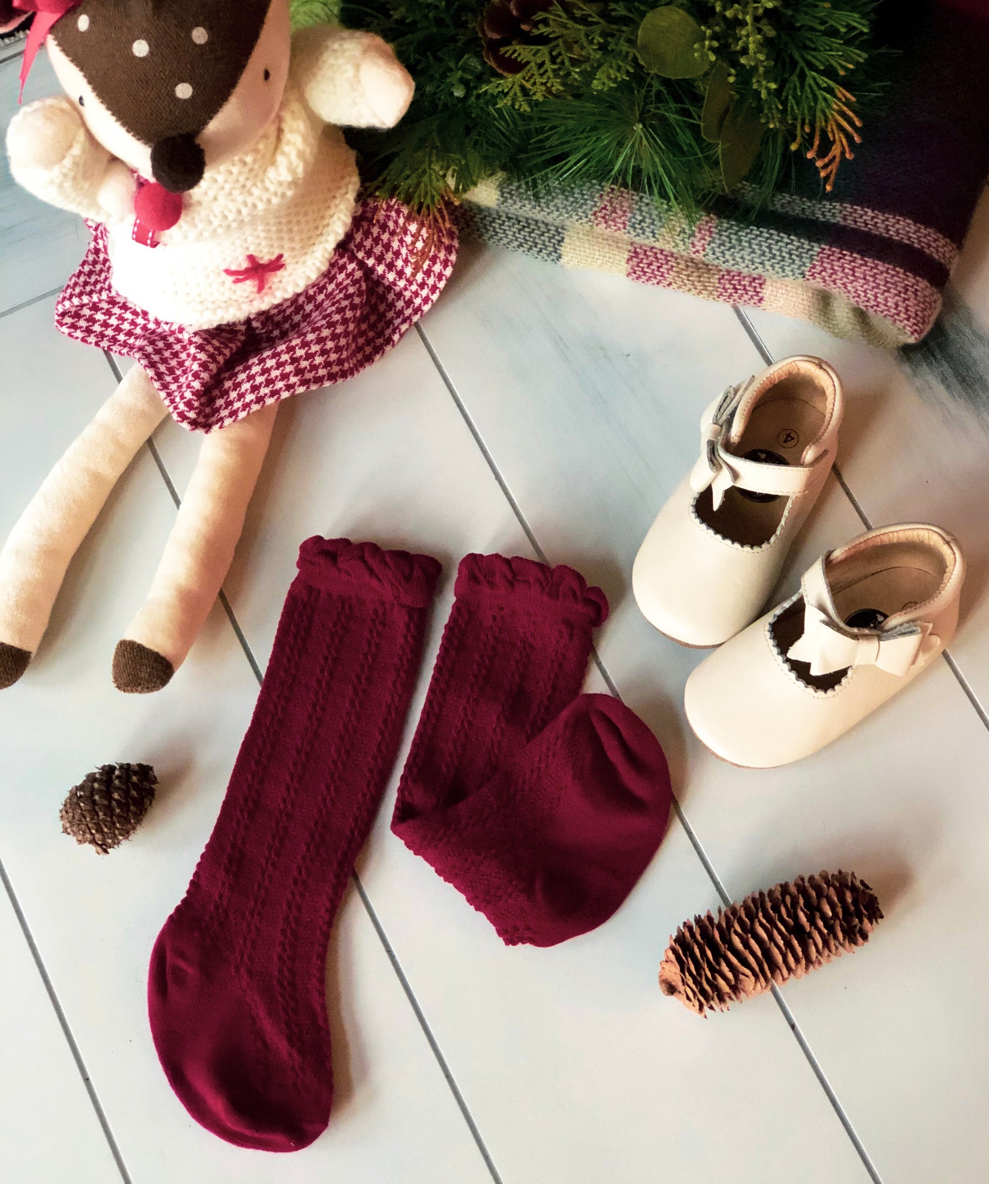 Childrens Cable Knit Ruffle Top Knee High Socks - Apple Cinnamon - Harper & Hedgie