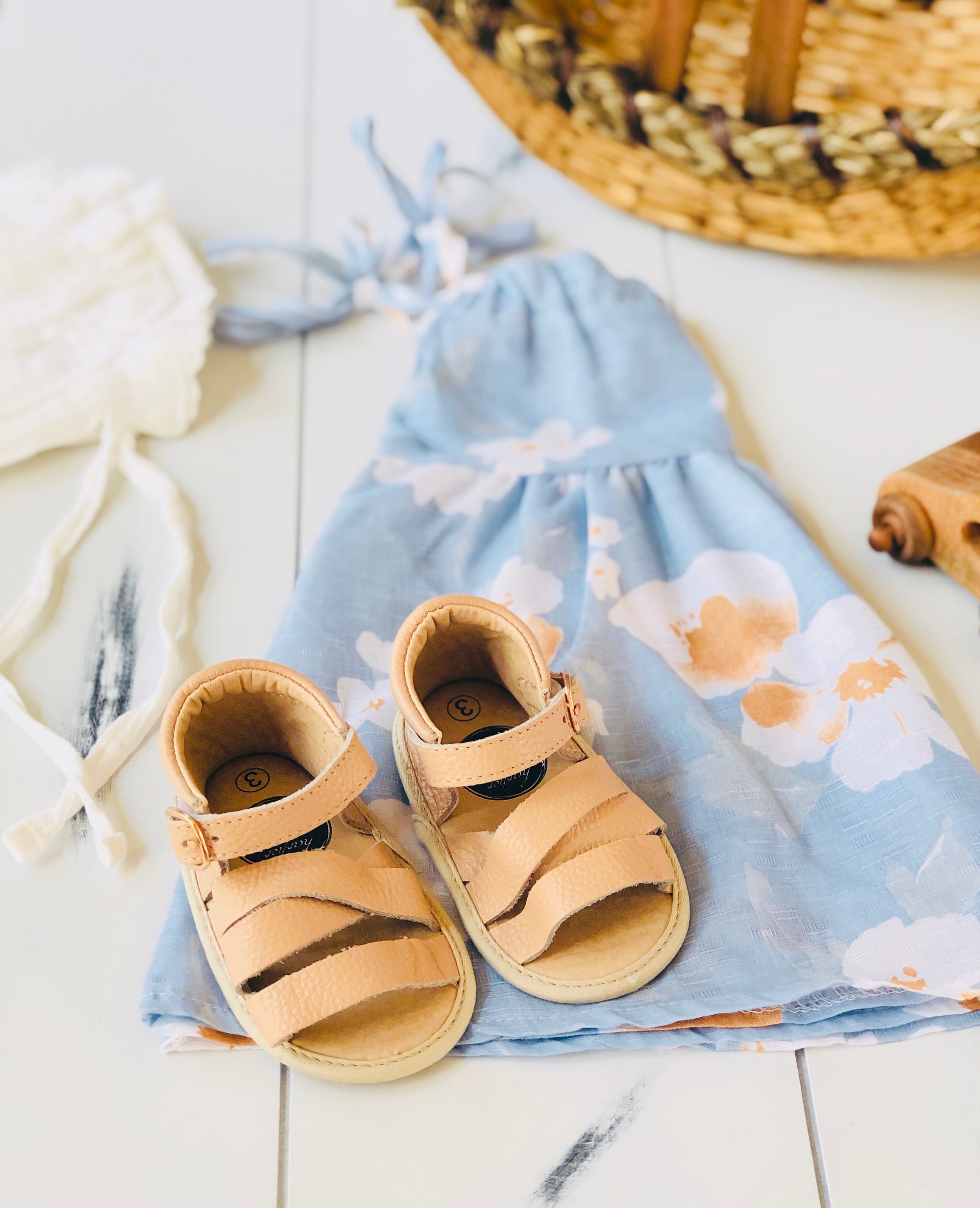 Madison Park Sandals Butterscotch - Harper & Hedgie