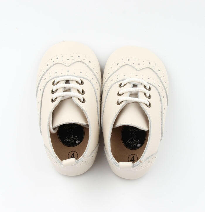 Charlotte Brogues Buttermilk - Harper & Hedgie